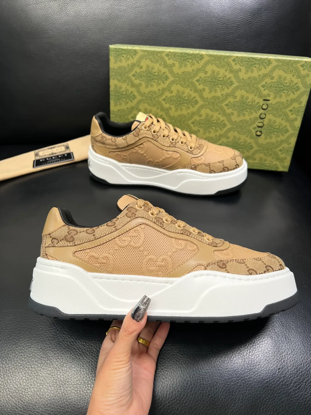 Men's shoes 💰840 Gucci high quality top crafts Gucci counter new original factory configuration, imported cowhide fabric from Italy, imported cowhide lining, breathable and comfortable, sole: original factory special supply original sole super comfortable, original factory and single goods, welcome to compare, code number 38-44 (customized 45 46)
